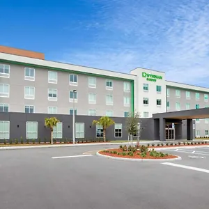 מלון Wyndham Garden Airport - Free Airport Shuttle, אורלנדו